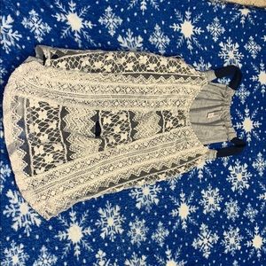 Detailed tank top with lace